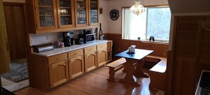 Coffee/tea maker, fridge, microwave, oven