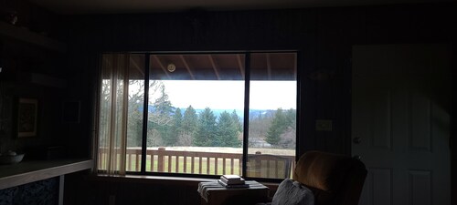 Rustic 2nd story apartment with mountain views.
