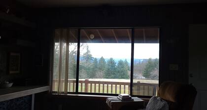 Rustic 2nd story apartment with mountain views.