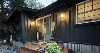 Cozy cabin in adorable Adirondack with Beaches and Mountains