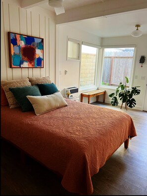 2 bedrooms, desk, iron/ironing board, travel cot