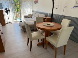 Basic House, 1 Queen Bed with Sofa bed, Patio, Garden View | Living area - Müllers Ferienhaus Harmonie (Dombovar)