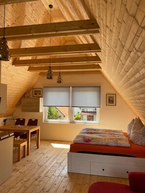 Basic House, 1 Queen Bed with Sofa bed, Patio, Garden View | Living area - Müllers Ferienhaus Harmonie (Dombovar)