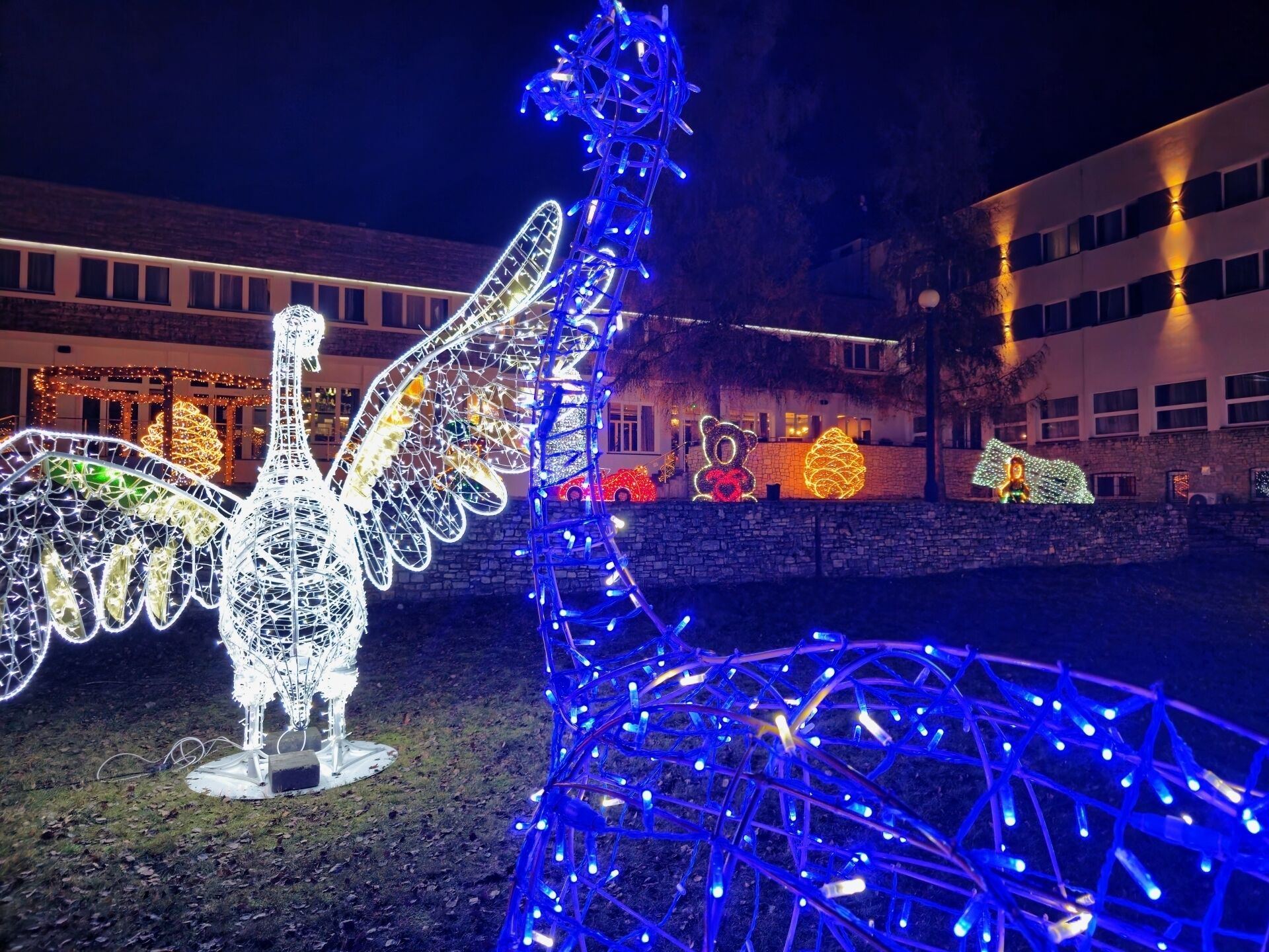 المنشأة من الخارج