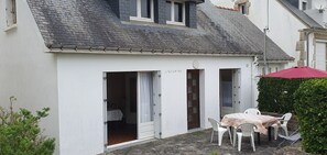 Outdoor dining - Charmantes Haus, nur 100 Meter vom Strand (Saint-Pierre-Quiberon)