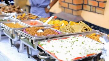 Basic Double Room | In-room dining