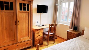 Basic Room | WiFi (free) - Hotel Fokus (Emsbueren)