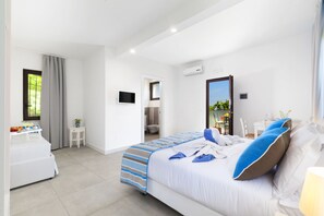 Exclusive Villa, Private Pool, Sea View | 5 bedrooms, individually decorated, individually furnished - YourHome - Villa Claudette (Massa Lubrense)