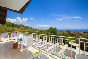 Exclusive Villa, Private Pool, Sea View | Terrace/patio - YourHome - Villa Claudette (Massa Lubrense)