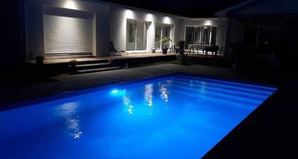 Villa Avec Piscine au Cœur des Landes !