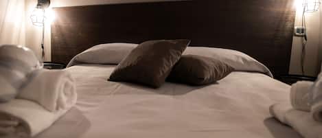 Double or Twin Room, City View | In-room safe, individually furnished, desk, free WiFi