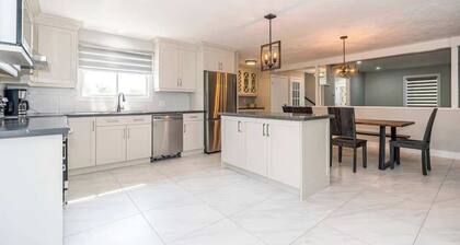 Serene 4BR house w/ Hot tub, Lake, Billiards & BBQ