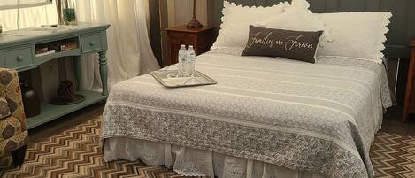 1 bedroom, bed sheets