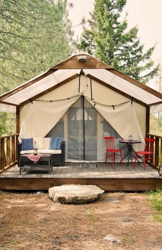 Glamping Tent! Nestled at base of Mission Mountains! Quiet & secluded. 