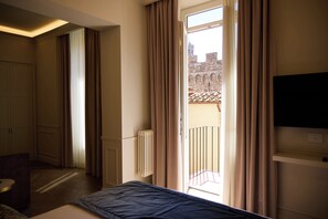 Premium bedding, memory-foam beds, in-room safe, desk - Residenza Maglioni al Bargello (Florence)