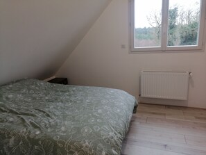 3 habitaciones, wifi gratis y ropa de cama 