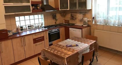 Teachers House, charming 3-bedroom house with WiFi in the countryside