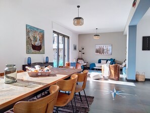 Smart TV - Thermarine, villa facing the Thermes Marins and 80m from the beach (Saint-Malo)