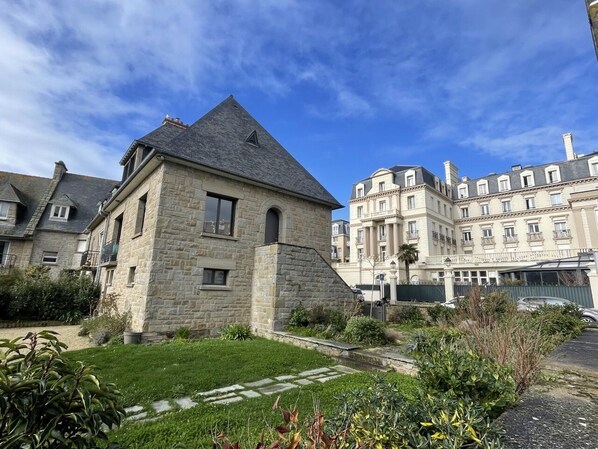 Exterior - Thermarine, villa facing the Thermes Marins and 80m from the beach (Saint-Malo)
