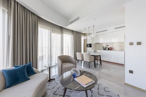 Comfort Apartment | 2 bedrooms, soundproofing, iron/ironing board, free WiFi - Comfortable 2BR Address Harbour Point (Dubai)