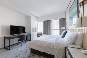 2 bedrooms, soundproofing, iron/ironing board, free WiFi - Comfortable 2BR Address Harbour Point (Dubai)