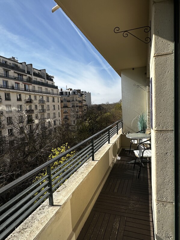 Outdoor dining - Bell Appartement Ranelagh (Paris)