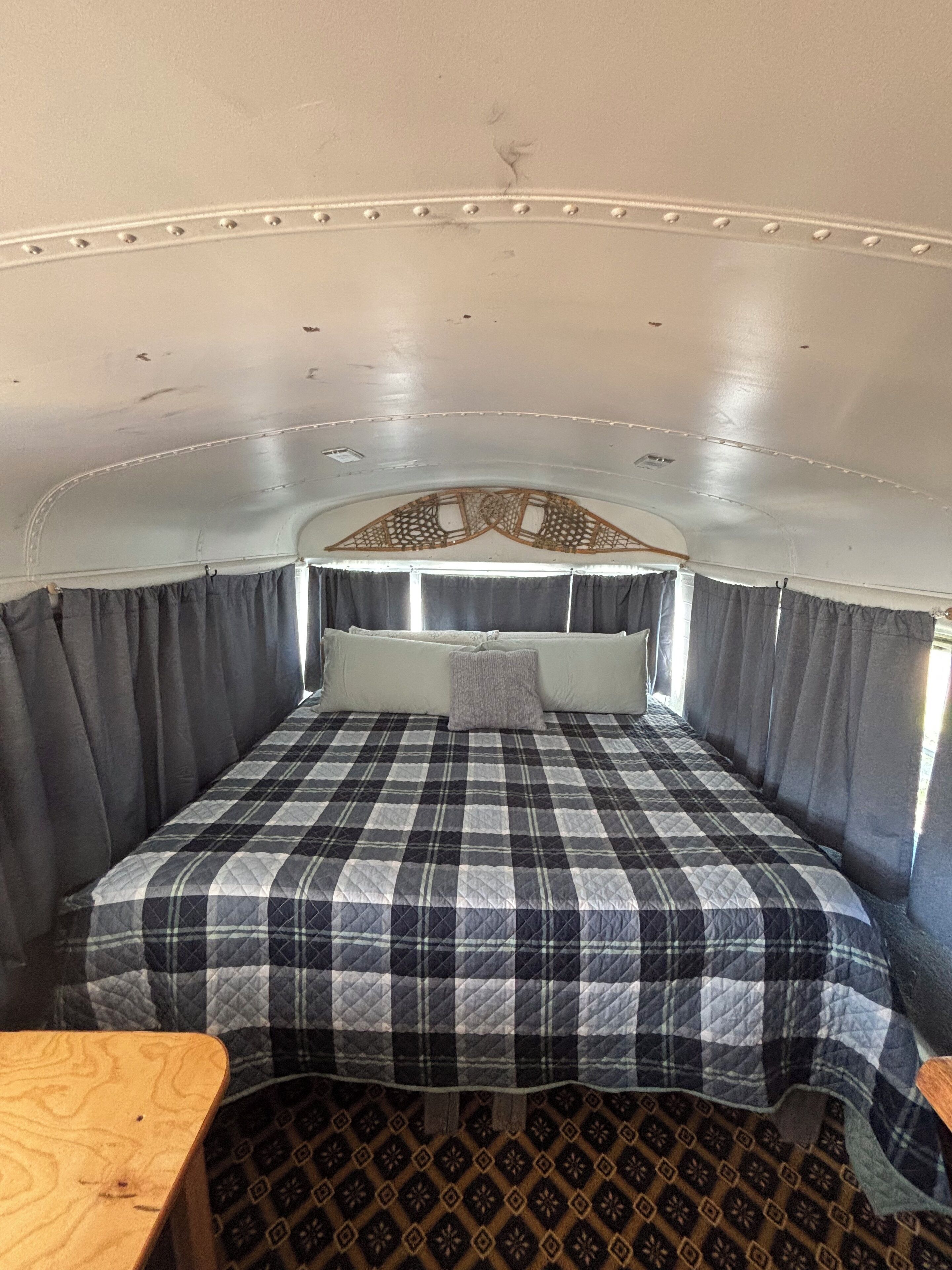 1 habitación y ropa de cama 