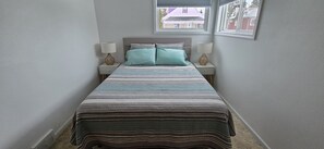 2 chambres, bureau, fer et planche à repasser, Wi-Fi gratuit