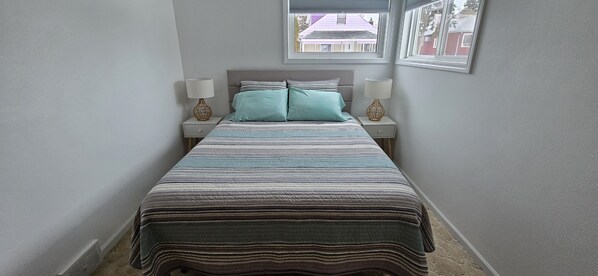 2 bedrooms, desk, iron/ironing board, free WiFi