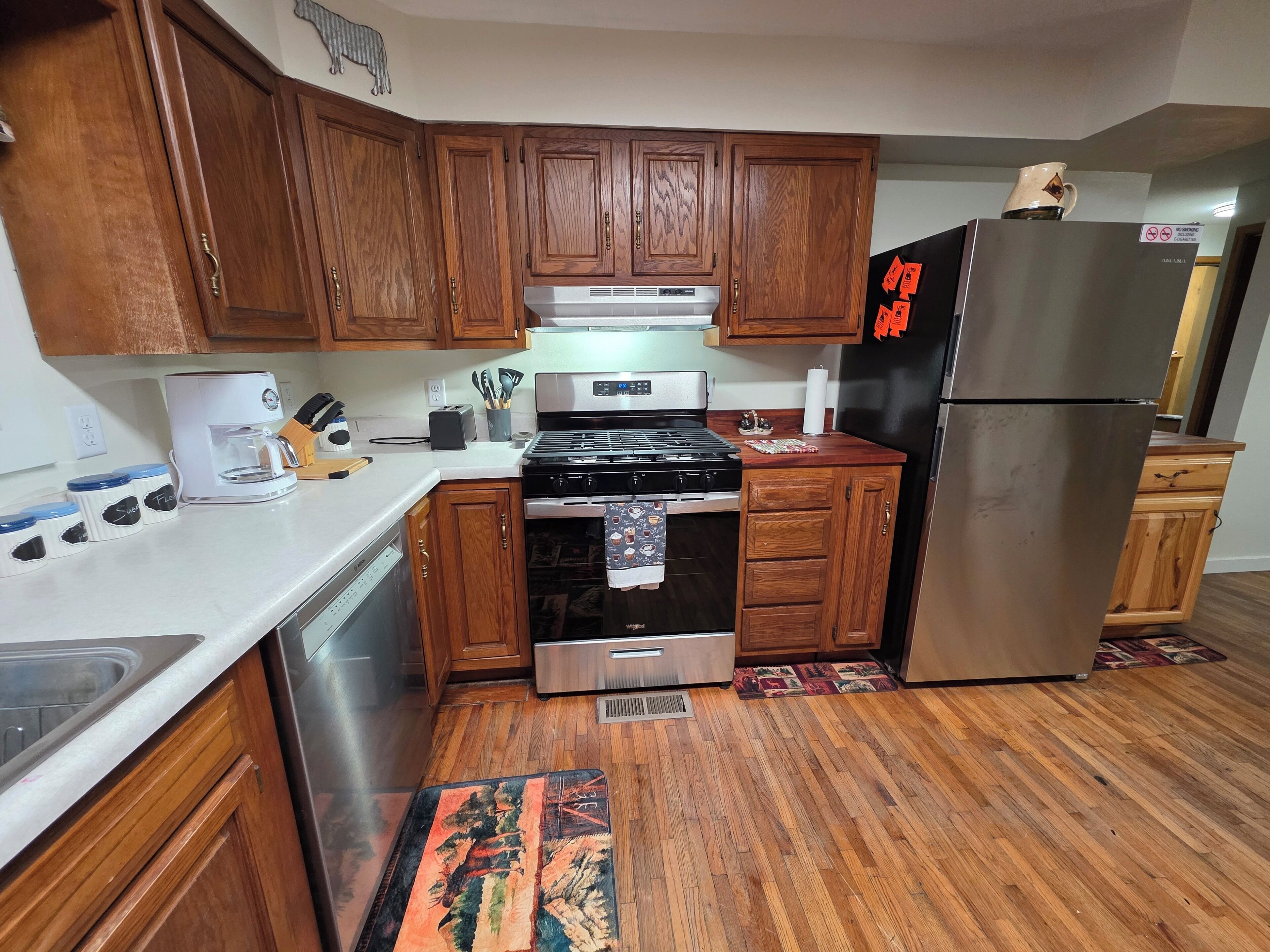 Refrigerador, microondas, horno, placa de cocina