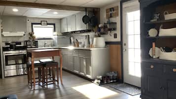 Refrigerador, horno, parrilla de estufa y lavavajillas