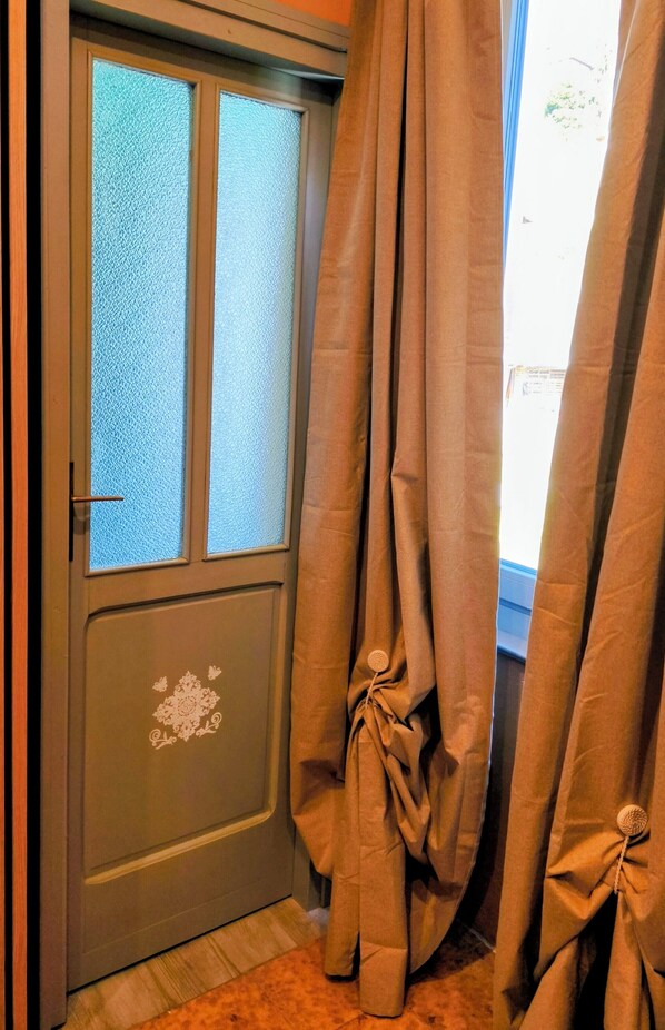 Classic Room, Mountain View (mandatory web check-in) | Bathroom - Villa Alma Lake Como (Centro Valle Intelvi)