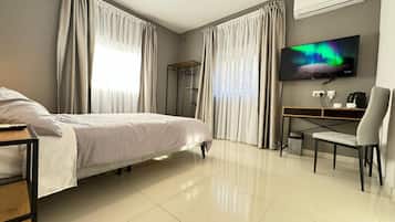 Double Room | Dilengkapkan perabot secara berasingan, meja, ruang kerja komputer riba