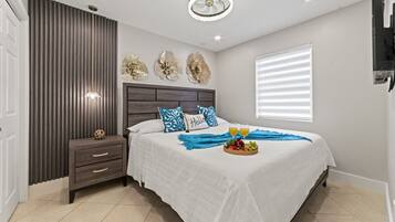 4 chambres, bureau, fer et planche Ă repasser, lit parapluie