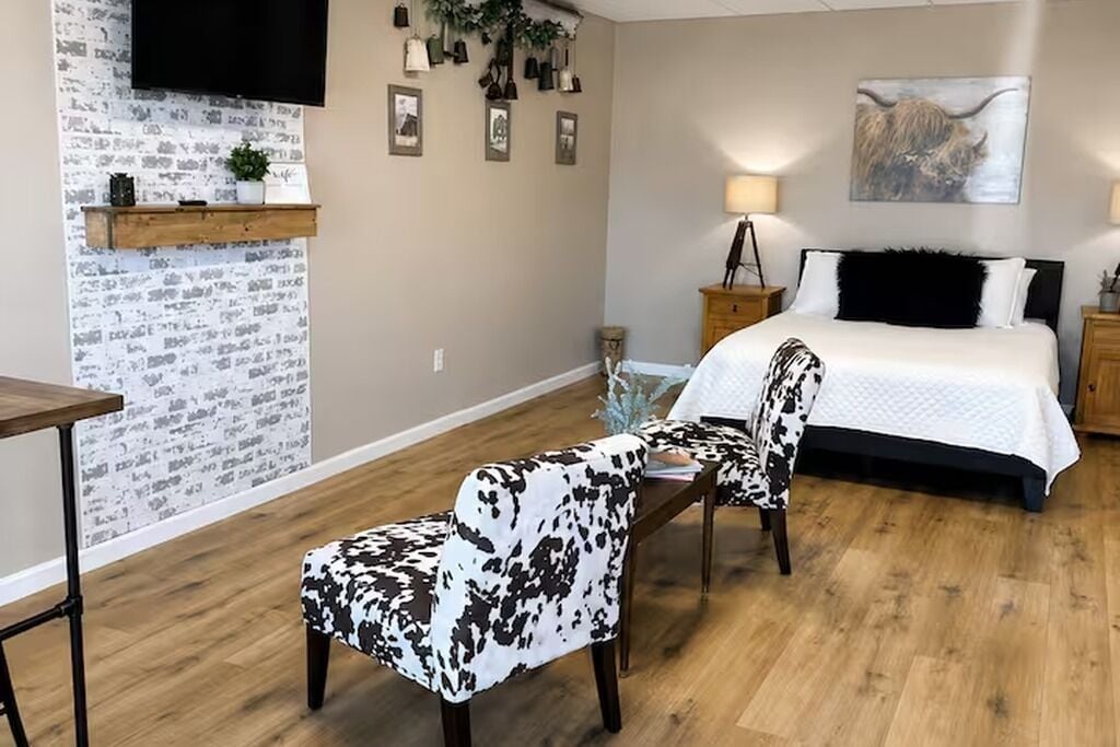 1 bedroom, WiFi (free), bed sheets
