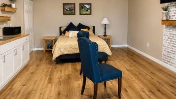 1 bedroom, WiFi (free), bed sheets
