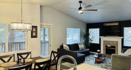 Charming 2-BHK Condo, nestled in the heart of picturesque Leavenworth.