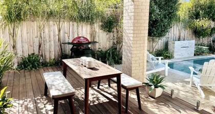 Coastal Get Away -10 mins from beach, bike trails, Lake Vic, shops, wineries!