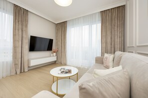 Apartment, 1 Bedroom, Balcony - Stylish Apartment 7th Floor by Renters (Warsaw)