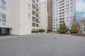 Ubetjent parkering (inkludert)