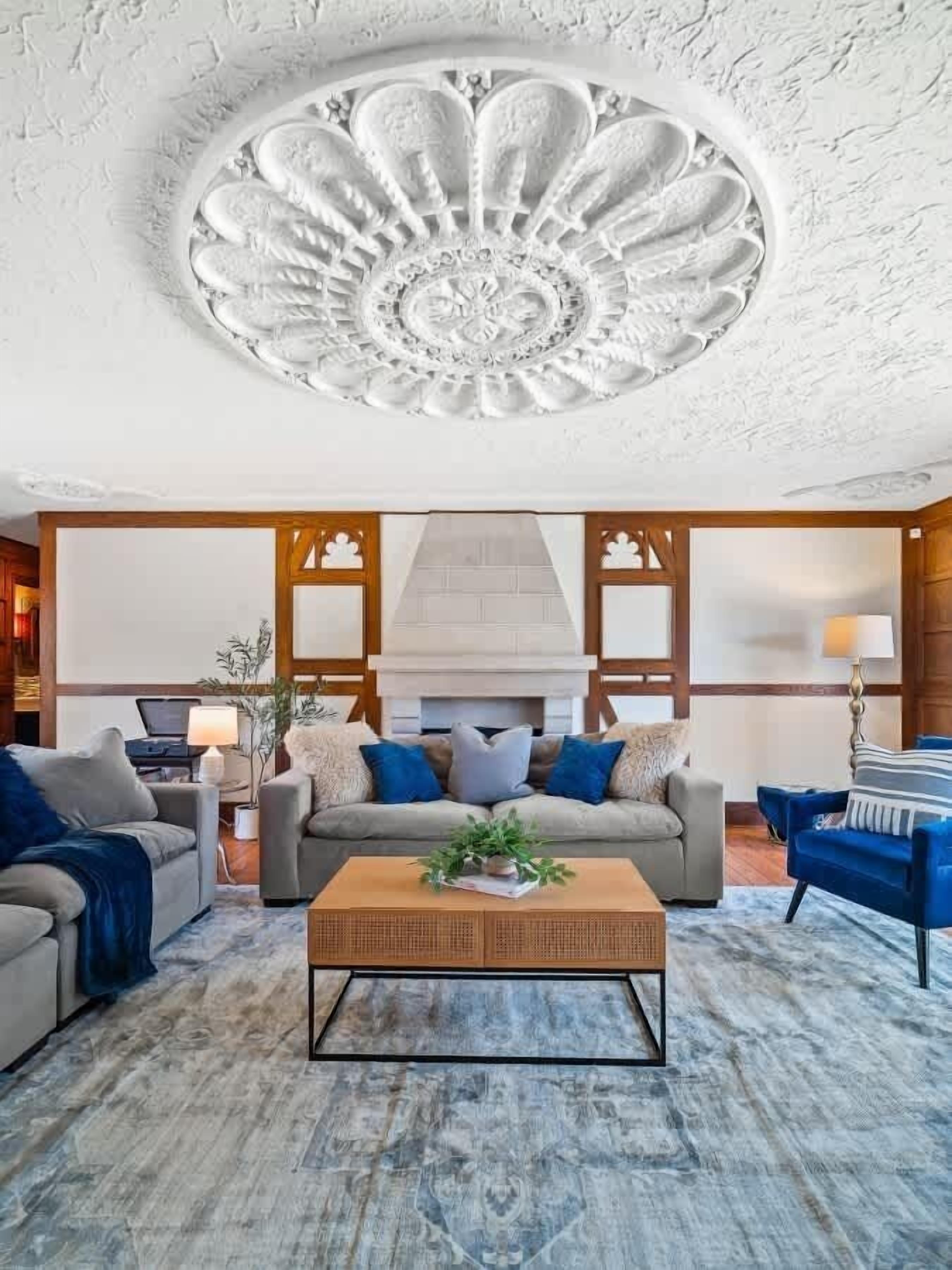 Smart-TV, peis og kontorer