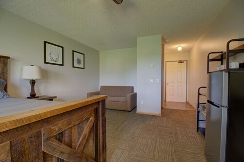 Cottage IV |Spitzer Lake : Escape to a Studio-Styled Cottage ! | Legacy Lakeside Resort