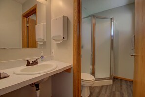 Towels - Cottage V |Studio Cottage | Lake & Beach |Water Sports! | Legacy Lakeside Resort (Clitherall)