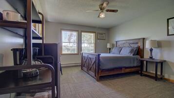 Travel crib, internet, bed sheets, wheelchair access