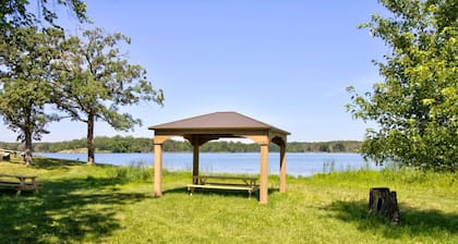 Northern Loon VII | Escape to a Studio-Styled Hideaway| Nature & Lake | Legacy Lakeside Resort