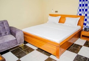 1 bedroom, hypo-allergenic bedding, Select Comfort beds