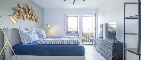 1 室のベッドルーム、デスク、WiFi (無料)、ベッドシーツ