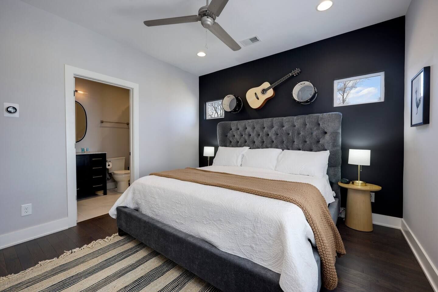 3 slaapkamers, een bureau, een strijkplank/strijkijzer, gratis wifi