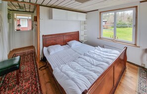 3 bedrooms, free WiFi - 3 bedroom pet friendly home in Källby (Källby)