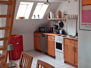 Microwave, oven, stovetop, dishwasher - Marktstübchen: In the middle of the old town and wonderfully quiet (Waren (Müritz))